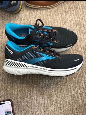 Men’s Brooks Adrenaline GTS 22